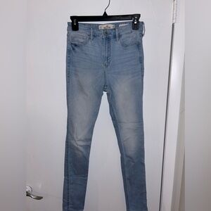 Light wash skinny jeans